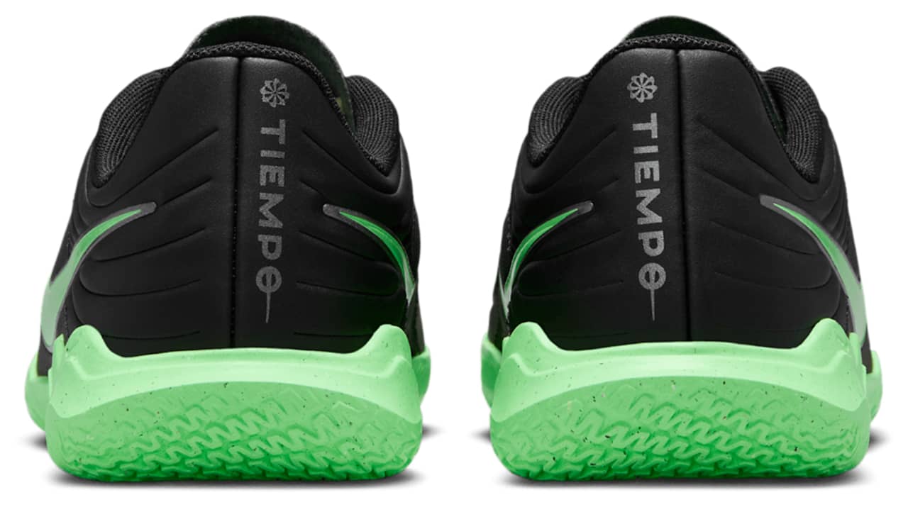 Nike Tiempo Maestro Club IC Sneaker Green 5.5 New