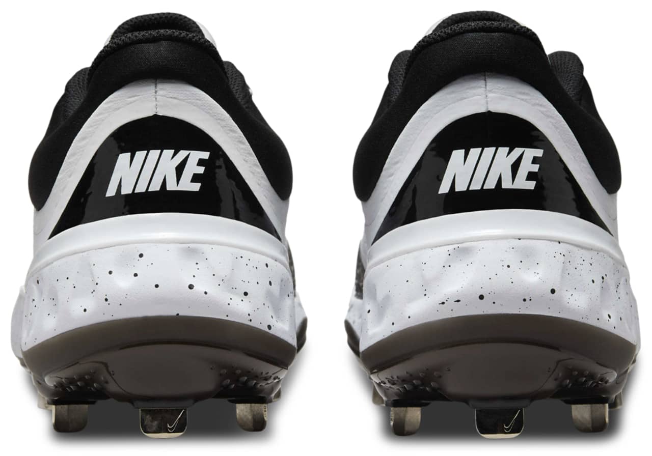 Nike Alpha Huarache Elite 4 Low Sneaker Black New