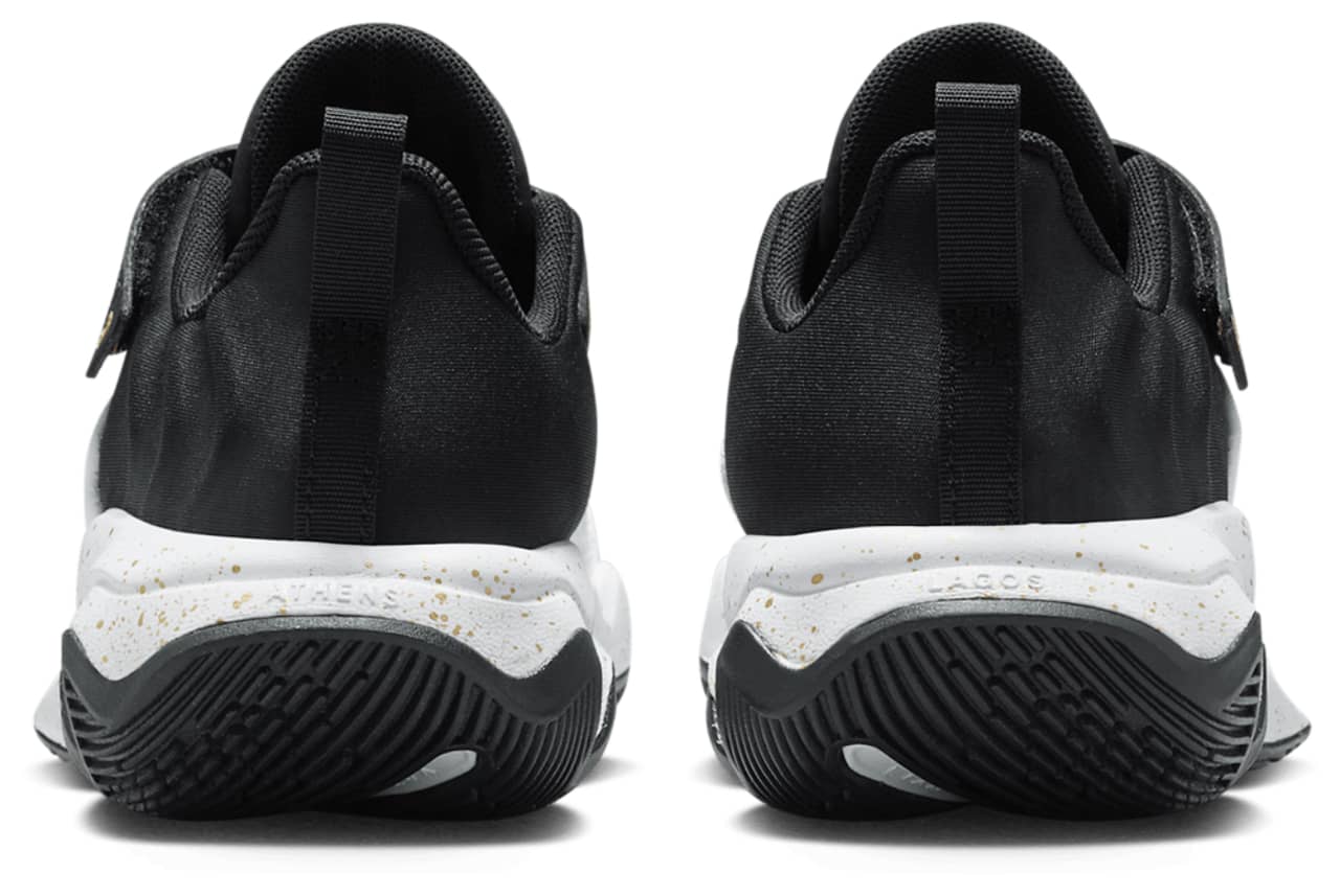 Nike Giannis Immortality 4 Sneaker Black New