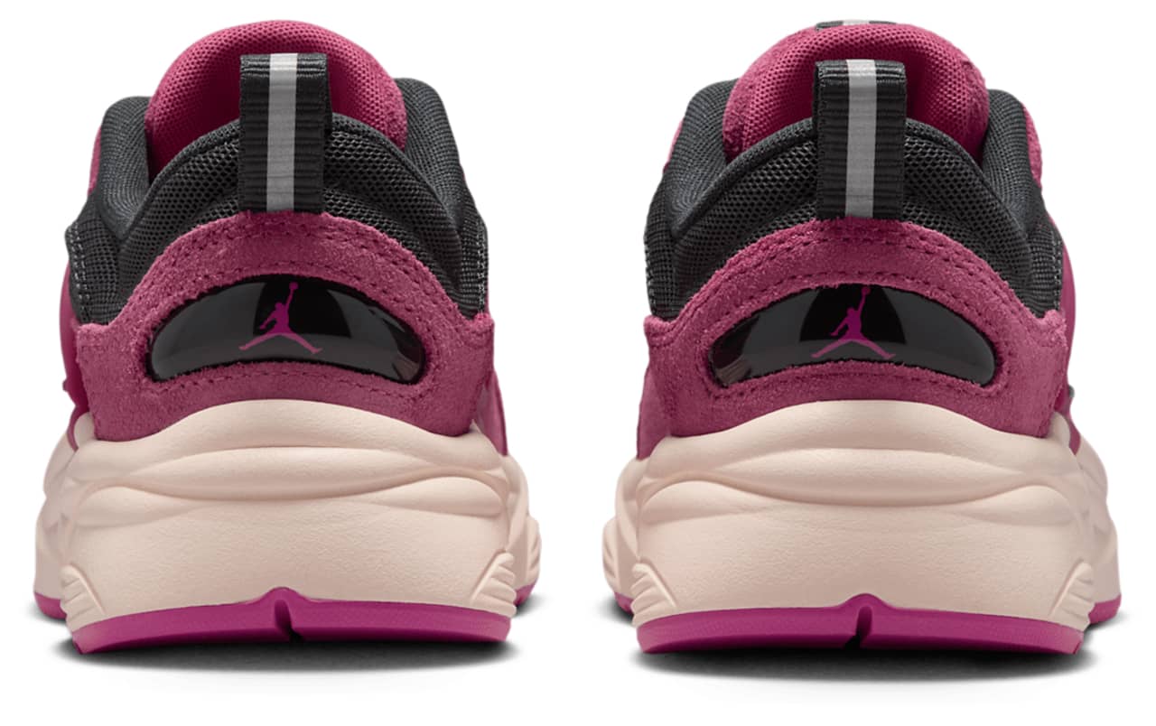Jordan Trunner Sneaker Pink 3.5 New