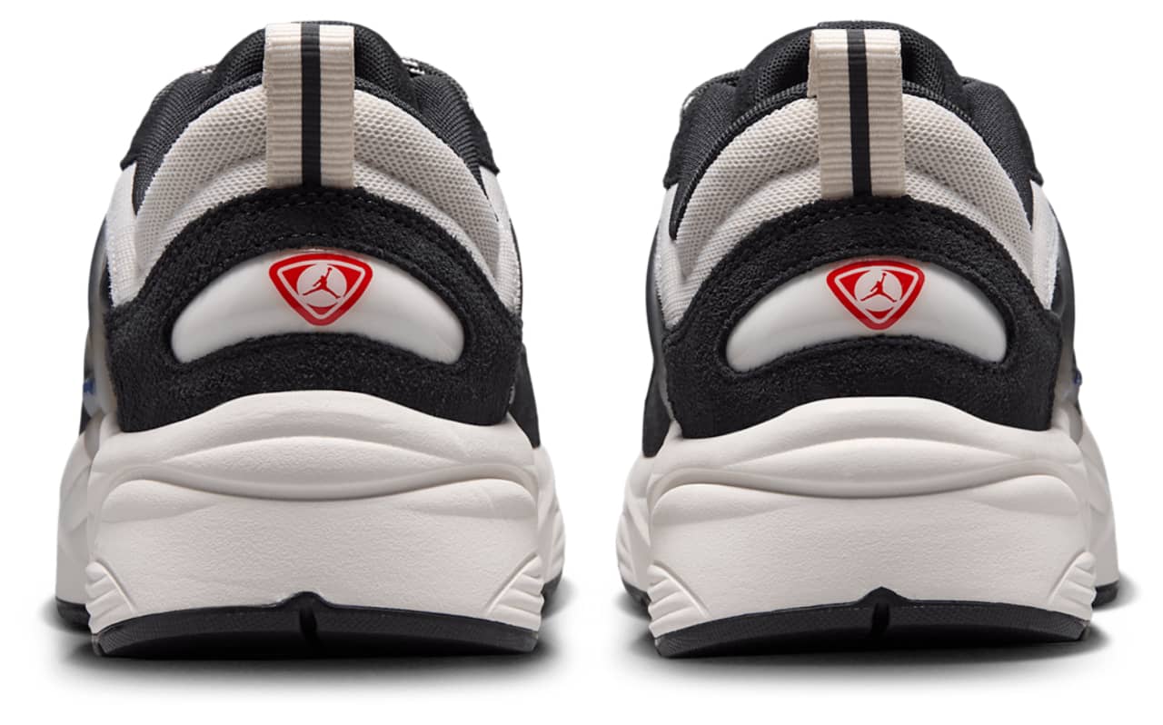 Jordan Trunner O/S SE Sneaker Red 8.5 New