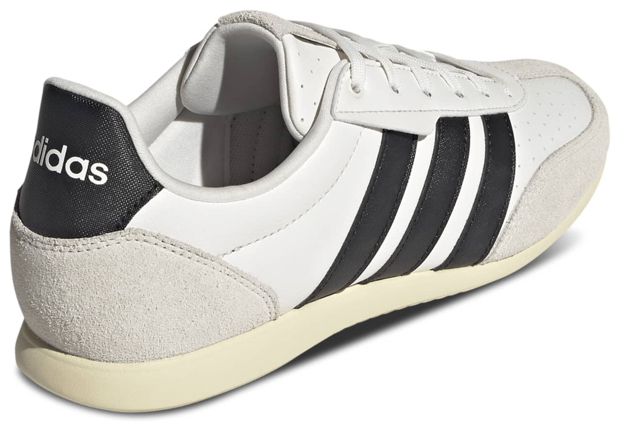 Adidas Barreda Low Sneaker Black 7.5 New