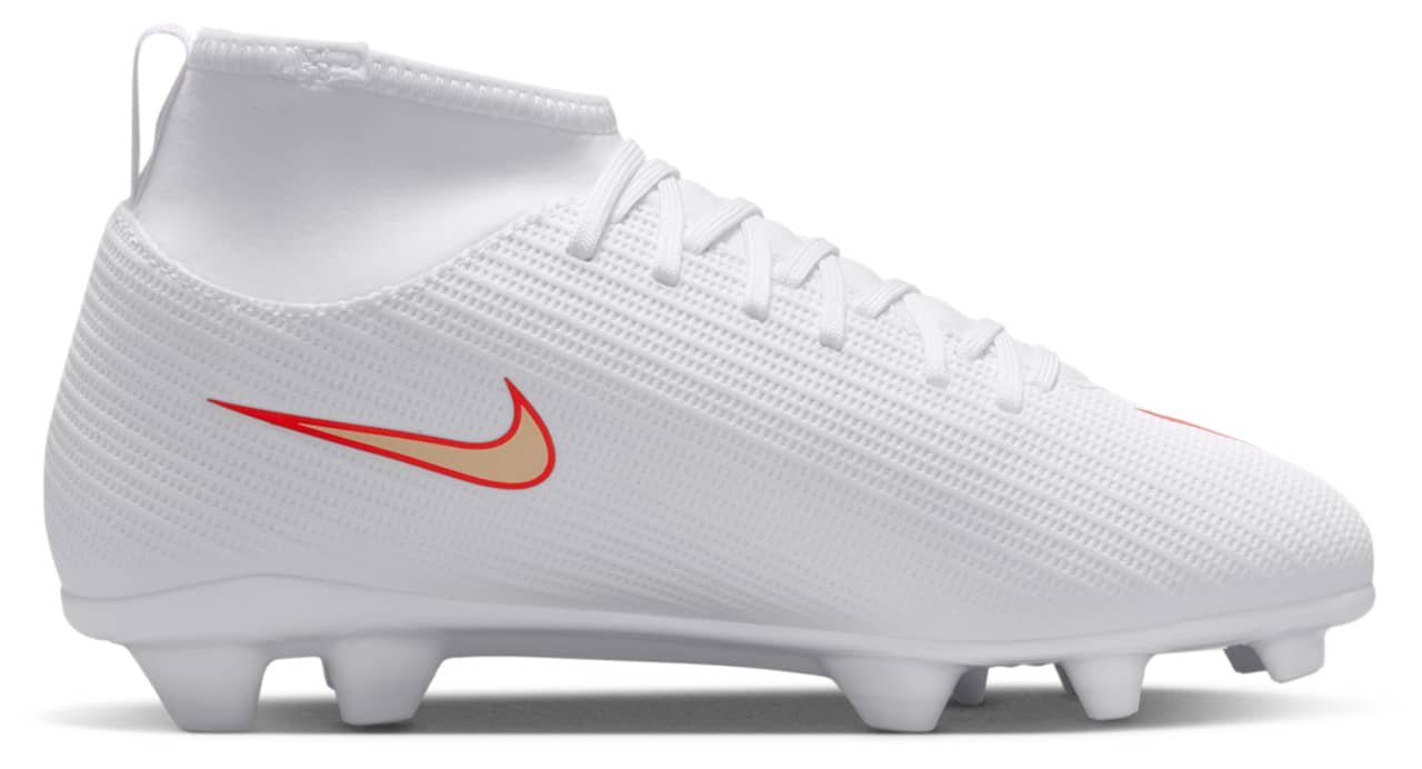 Nike Jr Superfly 11 Club Fg/Mg T Sneaker White 5.5 New