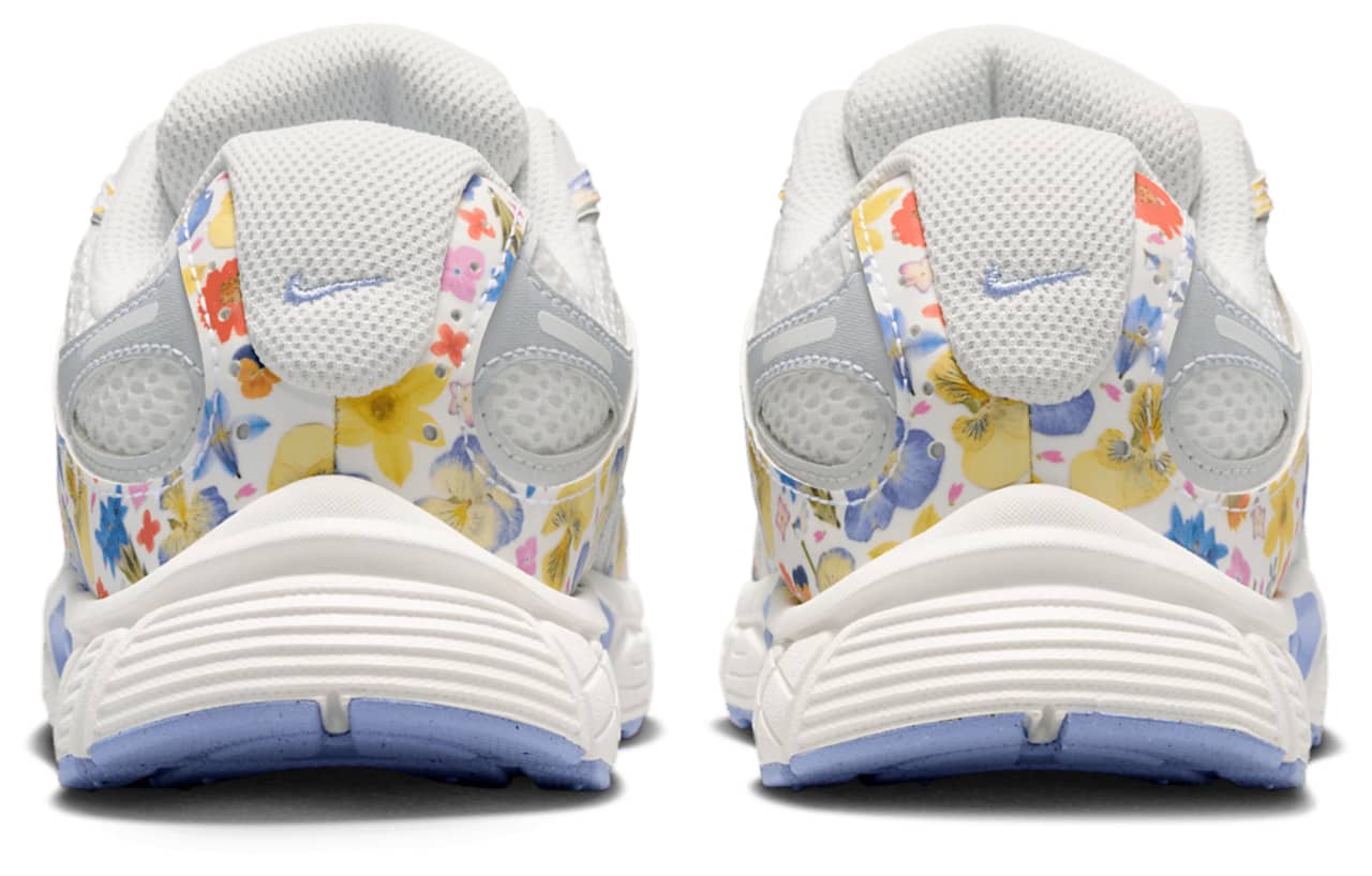 Nike V5 RNR SE FL Sneaker White 4.5 New