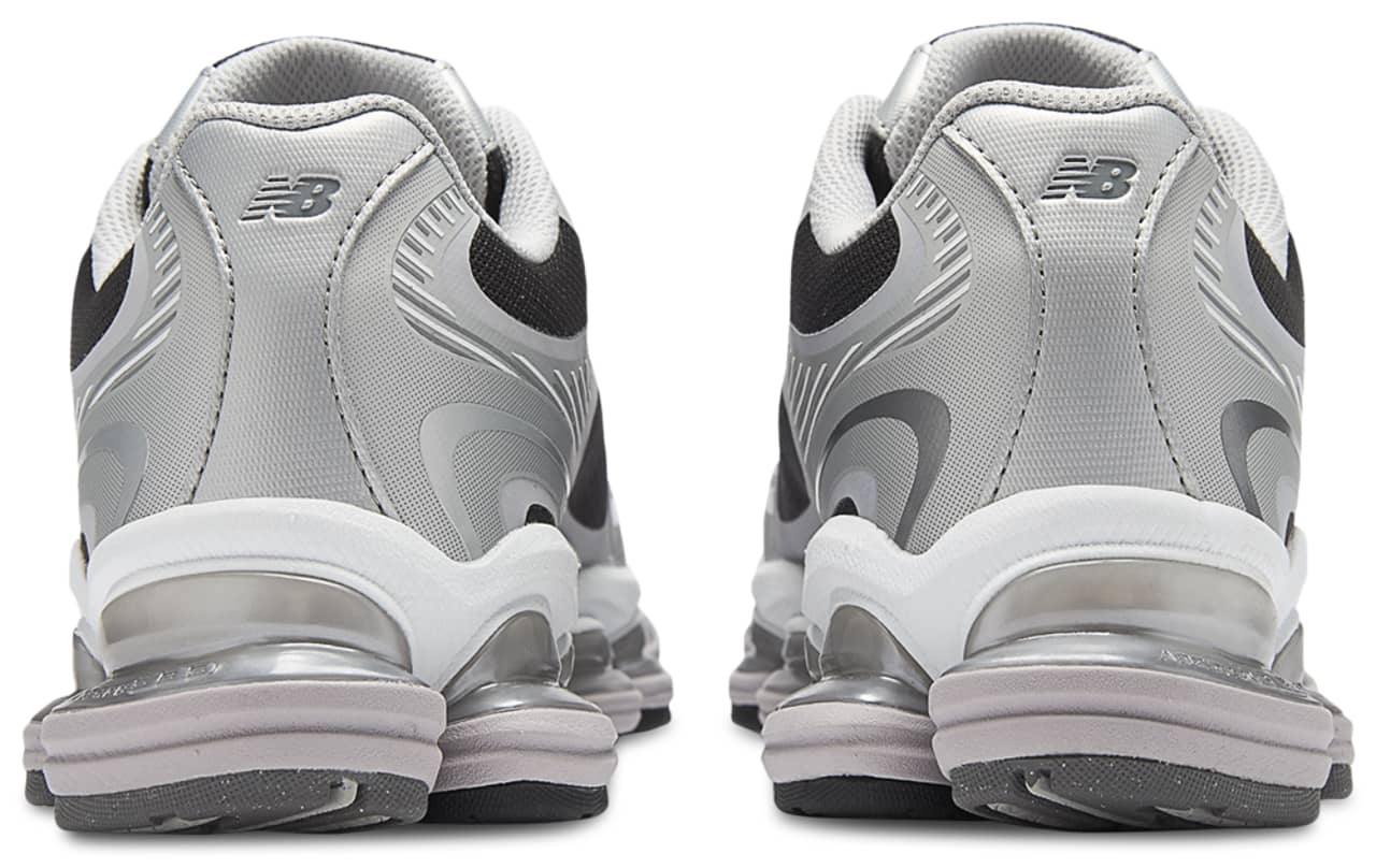 New Balance 2000 Sneaker Silver 5.5