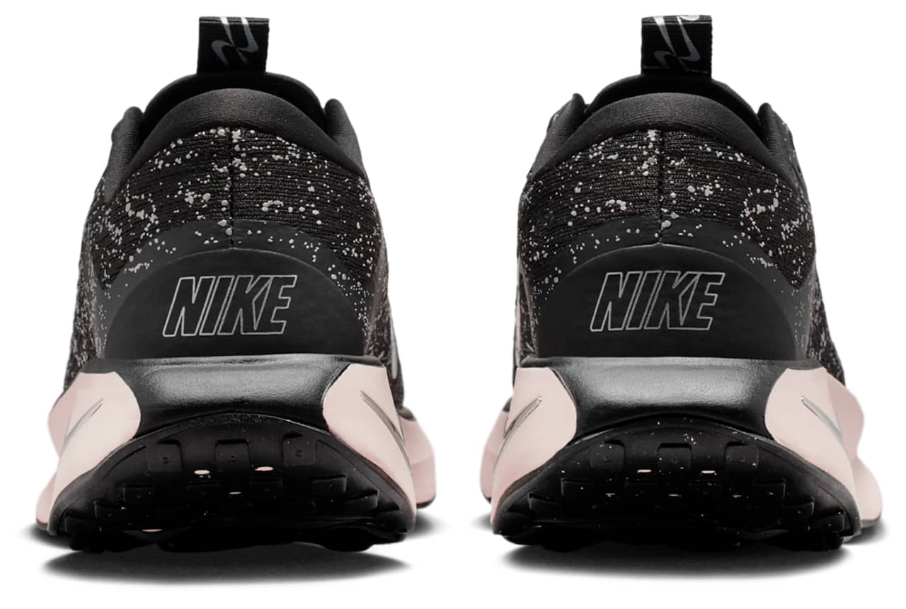 Nike Motiva SE Sneaker Black 5.5 New