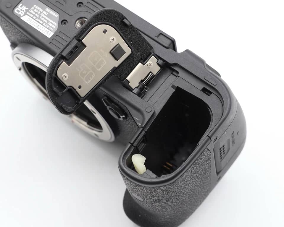 Canon EOS R7 Digital Cameras