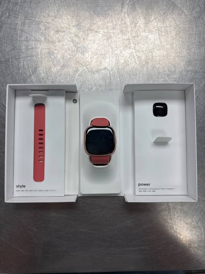Fitbit Versa 4 Smartwatches