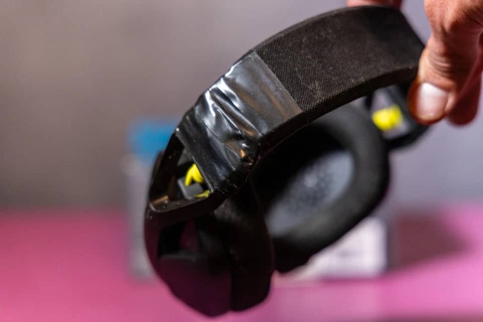 Logitech G435 Headphones & Earbuds 