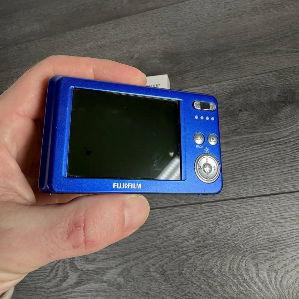 Fujifilm FinePix J20 Digital Cameras Black New Body Only