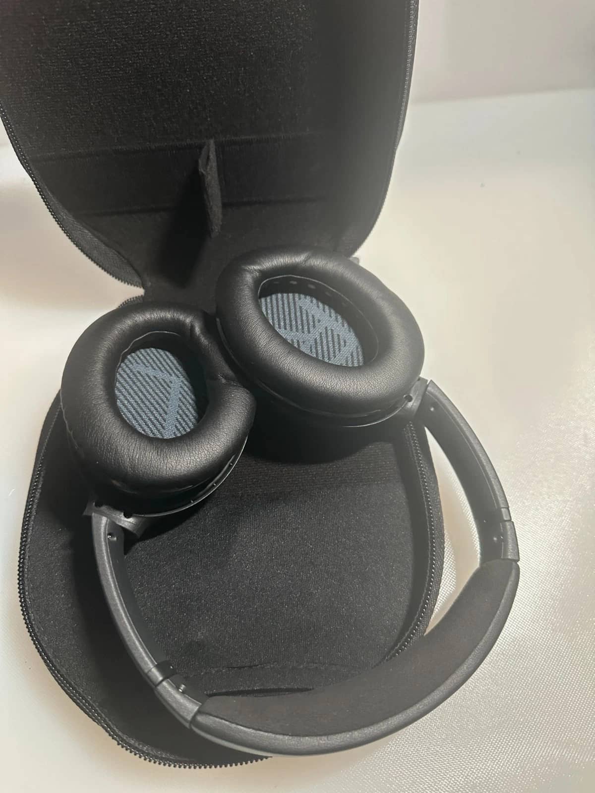 Bose Soundlink Headphones & Earbuds Black New