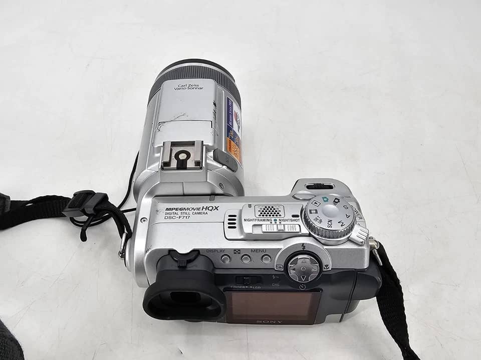 Sony DSC-F717 Digital Cameras Silver New Body Only