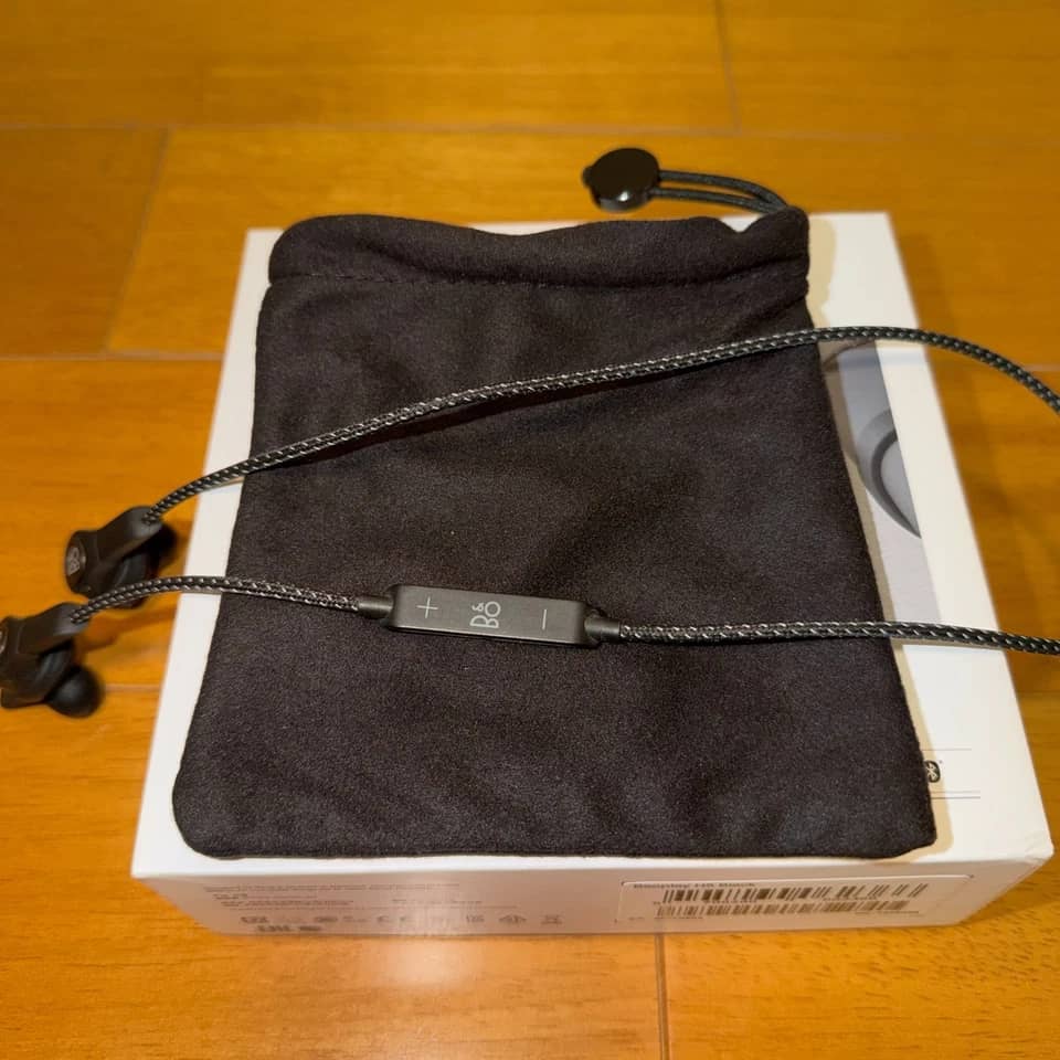 Bang & Olufsen Beoplay H5 Headphones & Earbuds 