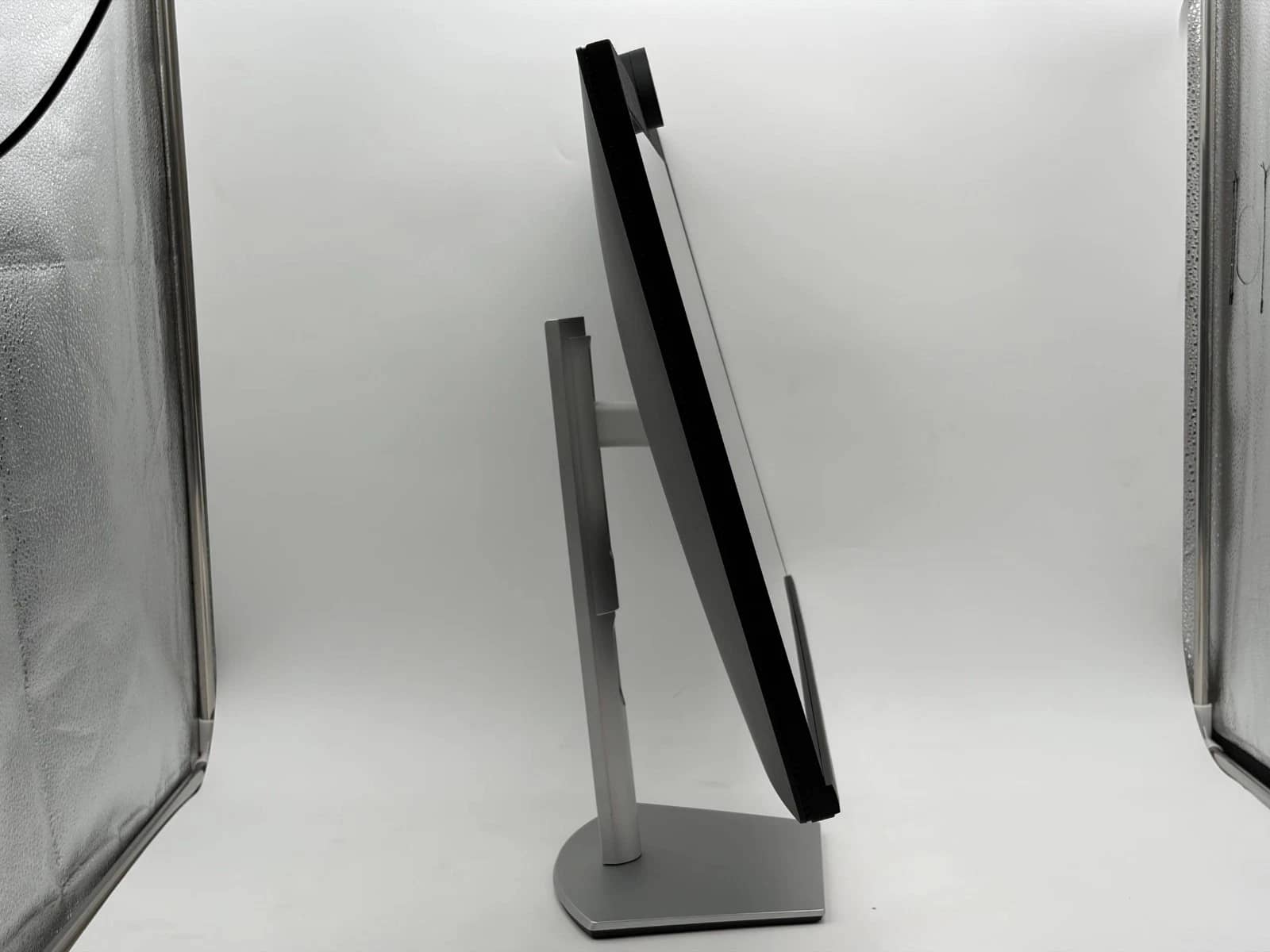 Dell P2724DEB Monitors New