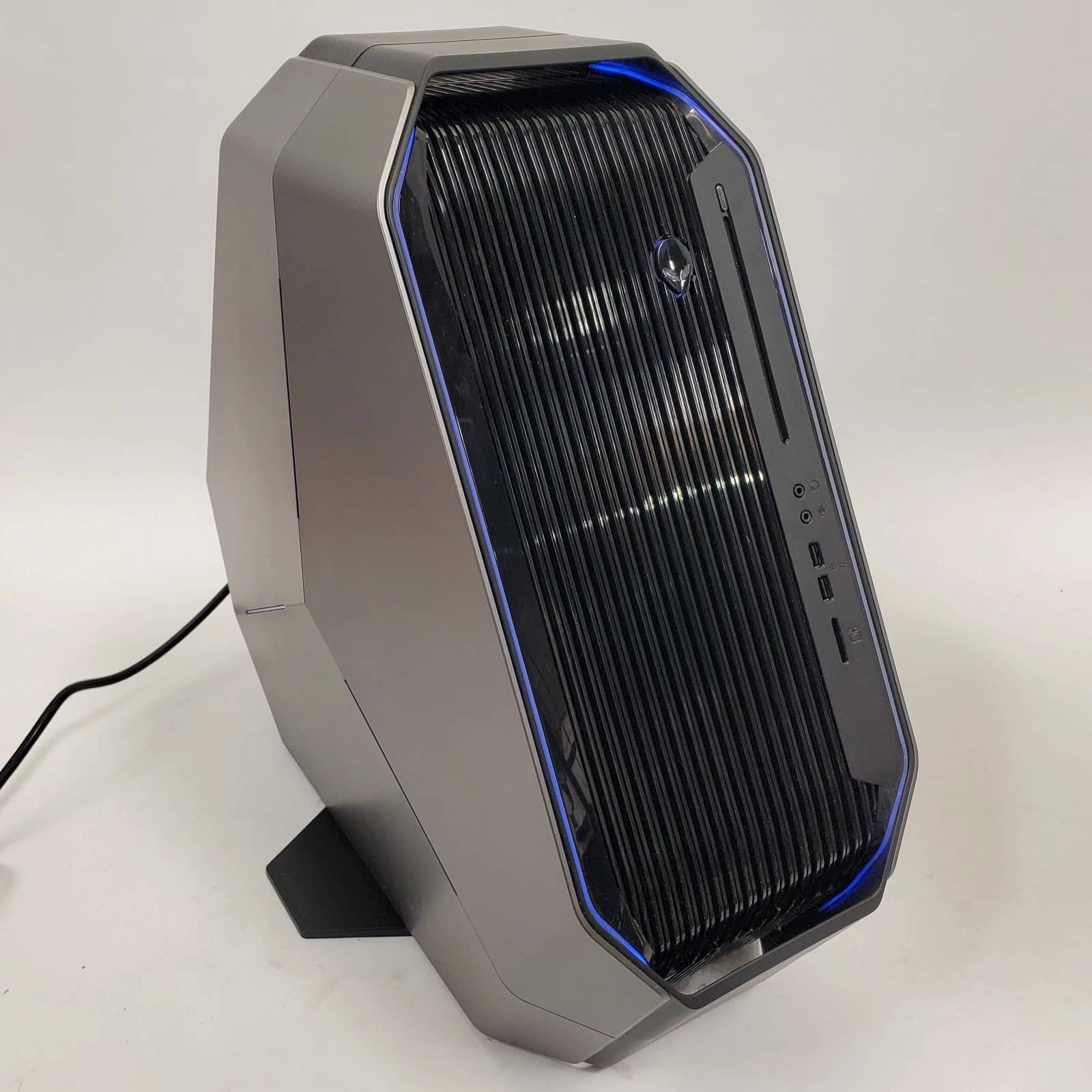 Dell Alienware Area-51 AAT2250 Computers 2TB 32GB New