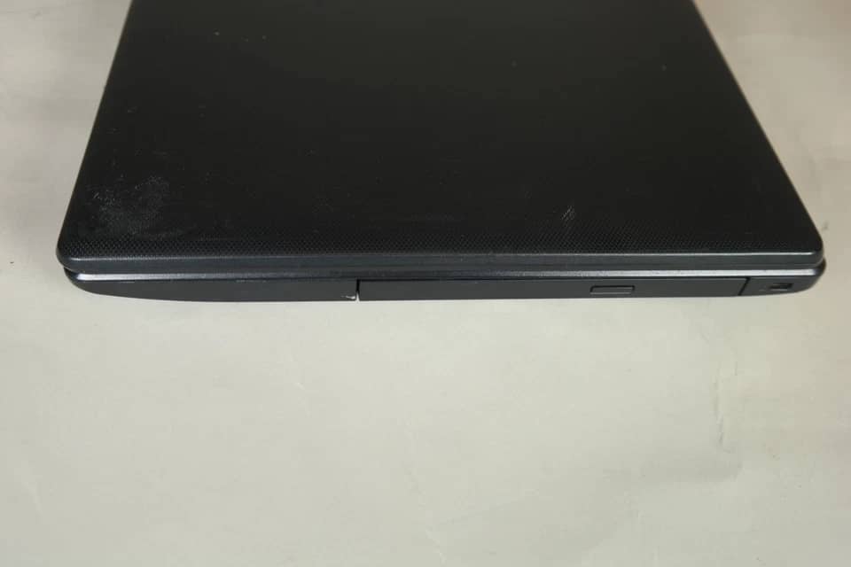 ASUS ExpertCenter D550M Computers
