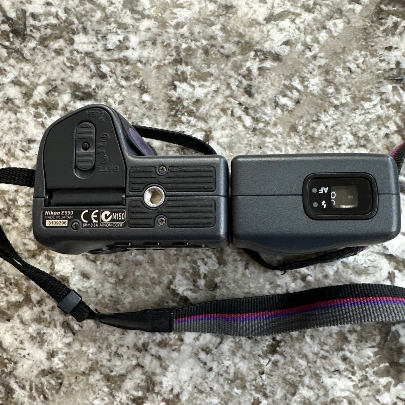 Nikon COOLPIX 990 Digital Cameras Black Used - Good Body Only