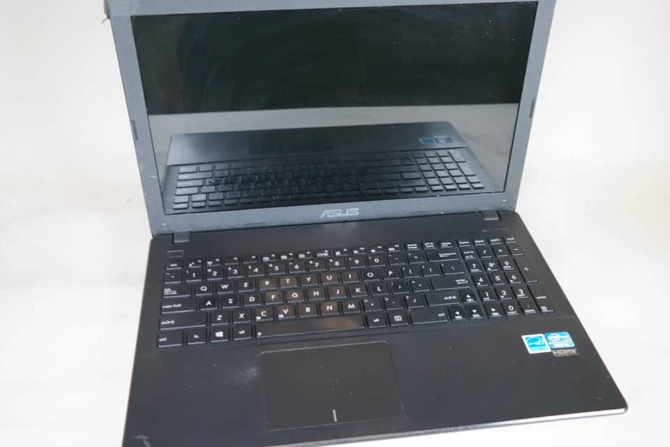 ASUS ExpertCenter D550M Computers