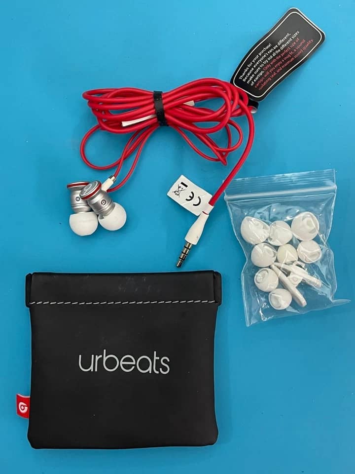 Beats urBeats Headphones & Earbuds White New