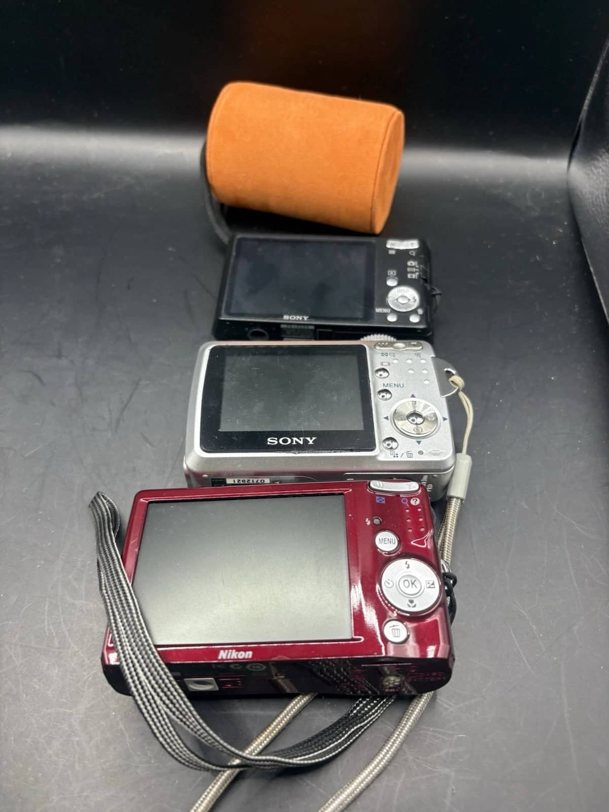 Sony Cyber-shot DSC-S500 Digital Cameras Silver New Body Only