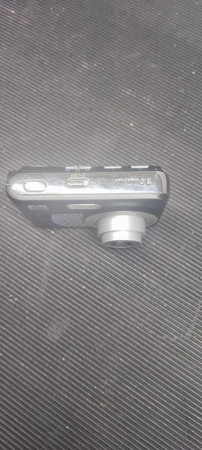HP Photosmart M737 Digital Cameras Gray New Body Only