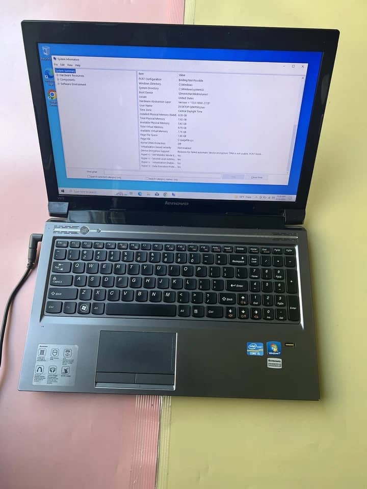 Lenovo IdeaPad V570 Computers