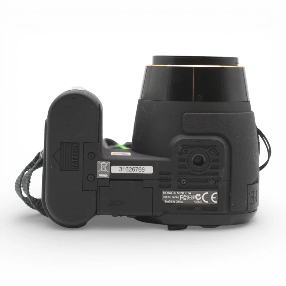 Minolta Z6 Digital Cameras