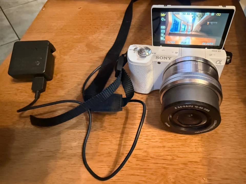 Sony A5100 Digital Cameras Sony Alpha Used - Good
