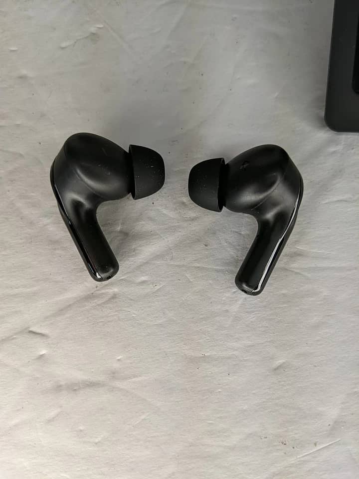 Tribit Flybuds C1 Headphones & Earbuds Black New