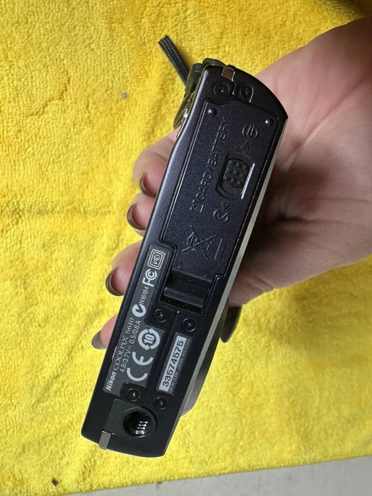 Nikon COOLPIX S610c Digital Cameras Black New Body Only