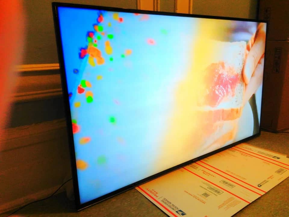 Samsung HU6840 TVs