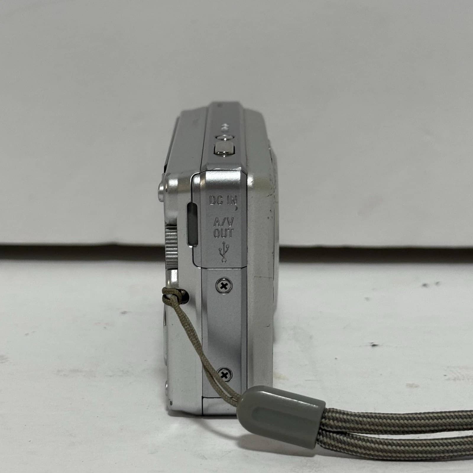 Sony Cyber-shot DSC-S950 Digital Cameras Black New Body Only