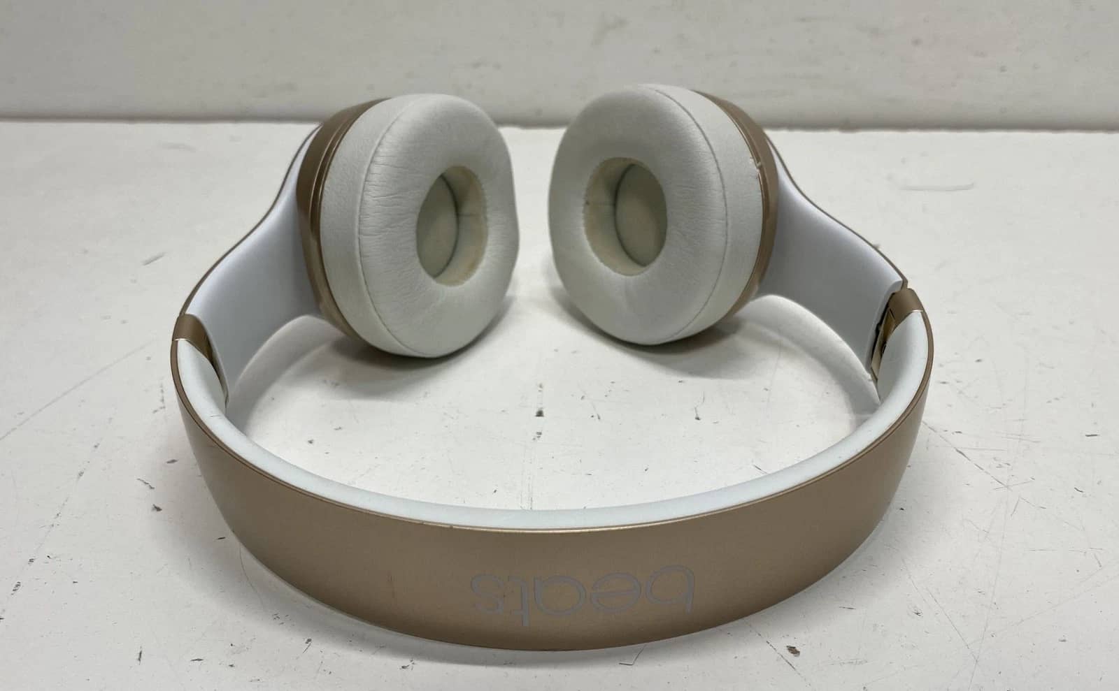 Beats Solo³ Headphones & Earbuds Silver Refurbished - Excellent