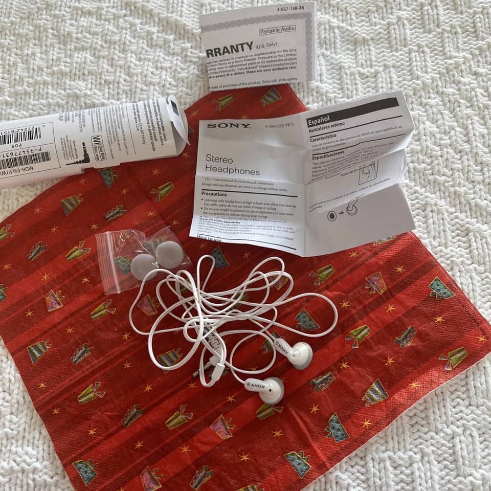 Sony MDRE9LP/BLK Headphones & Earbuds 
