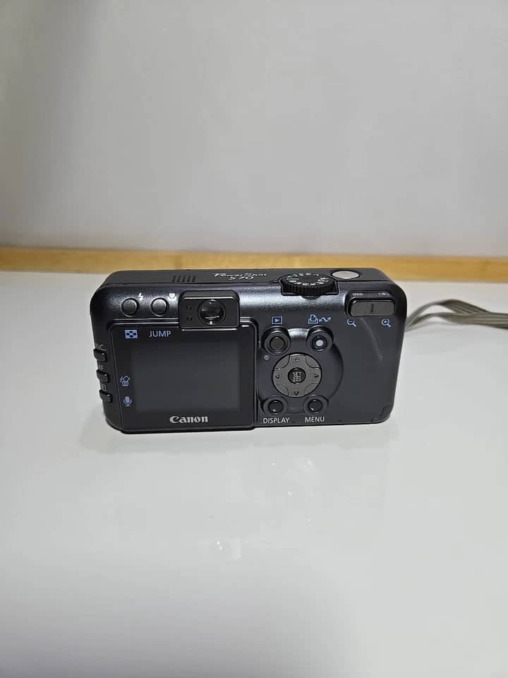 Canon PowerShot S70 Digital Cameras Black New Body Only