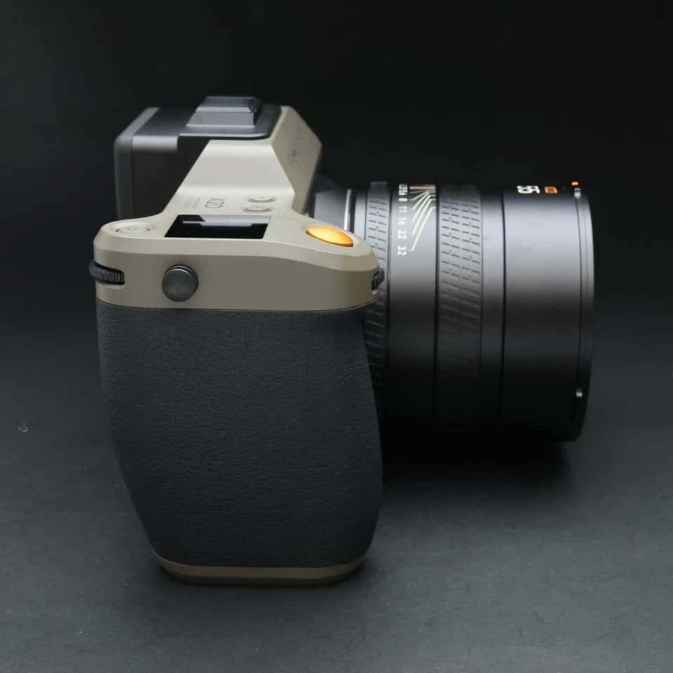 Hasselblad X2D 100C Digital Cameras Black New Body Only
