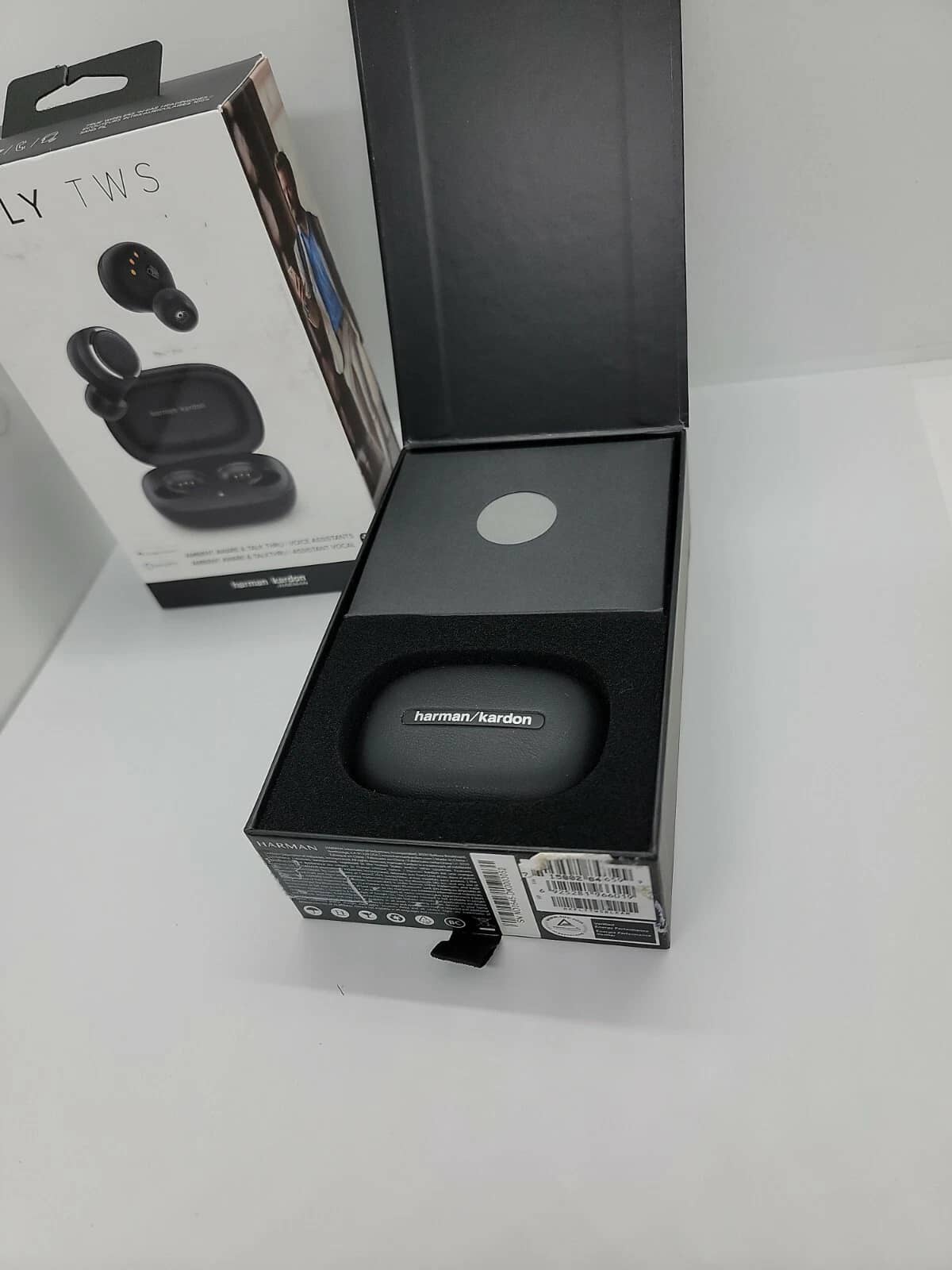 Harman Kardon HKFLYTWSBLKAM Headphones & Earbuds Black New