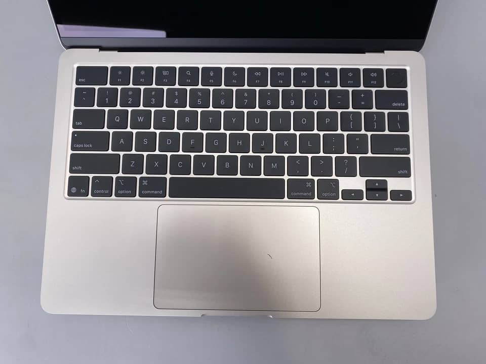 Apple MacBook Air (2025) Computers