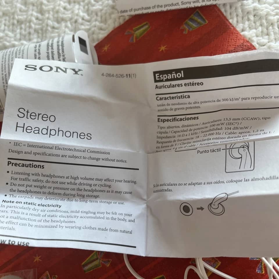 Sony MDRE9LP/BLK Headphones & Earbuds 