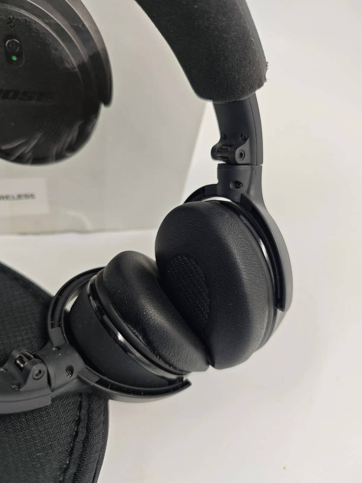 Bose On-Ear Wireless Headphones & Earbuds Black New