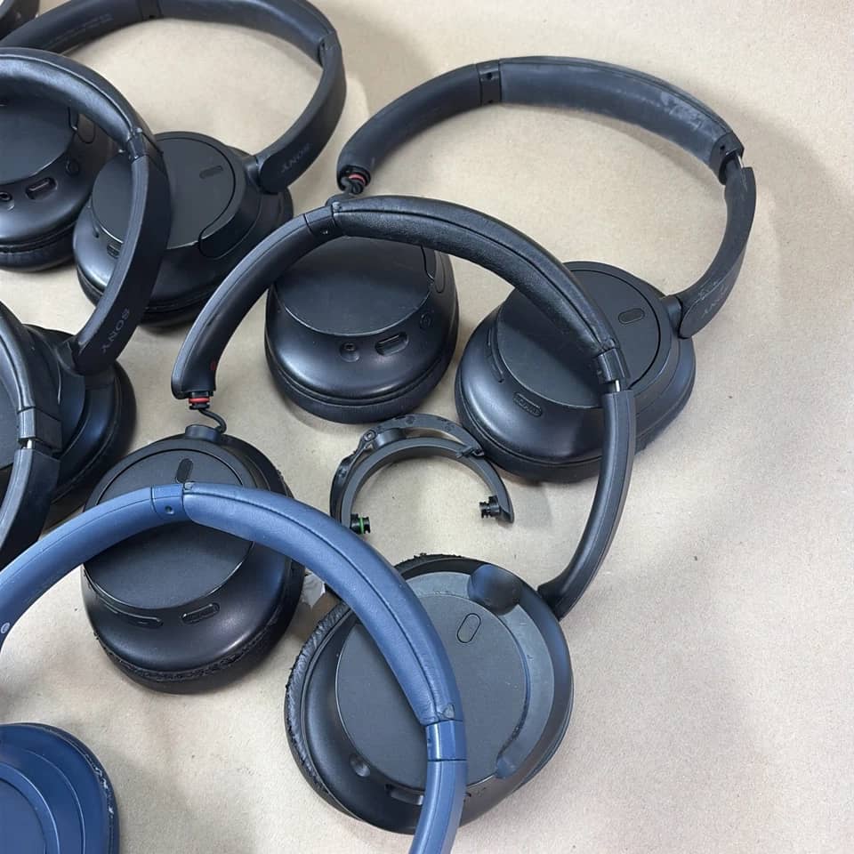 Sony WH-CH720N Headphones & Earbuds 
