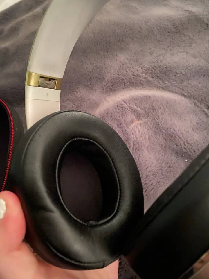 Beats Studio 2 Wireless Headphones & Earbuds 