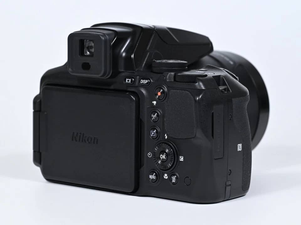 Nikon COOLPIX P900 Digital Cameras Black New Body Only
