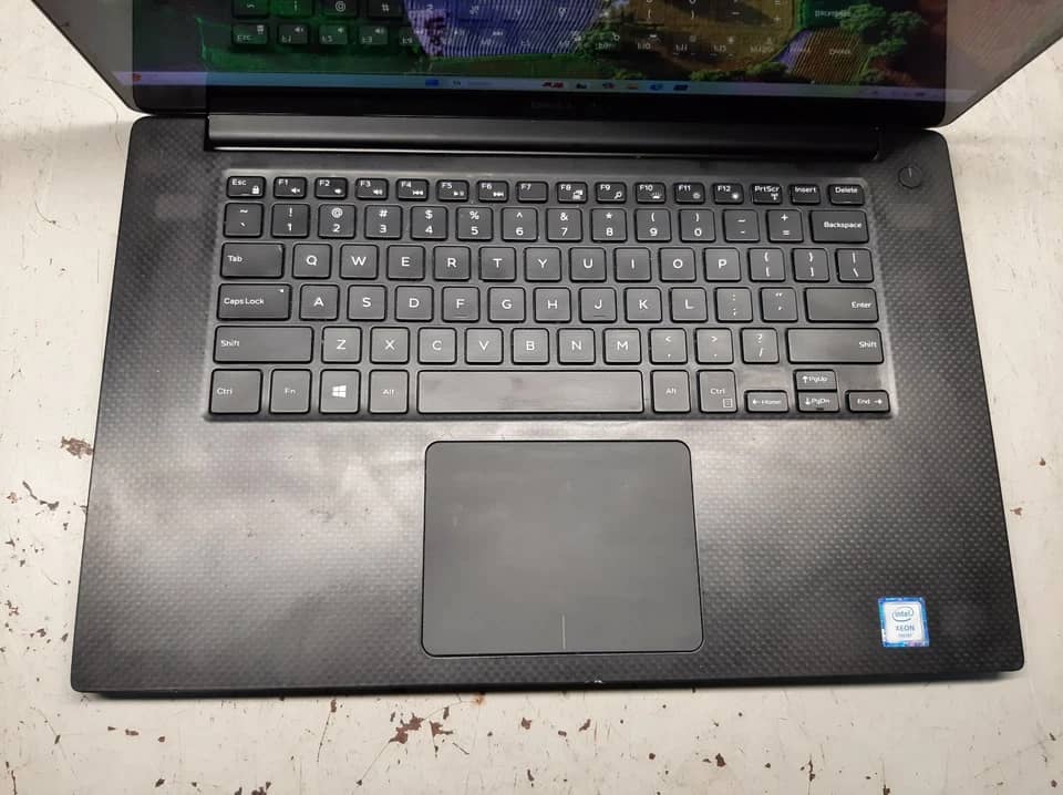Dell Precision 5520 Computers