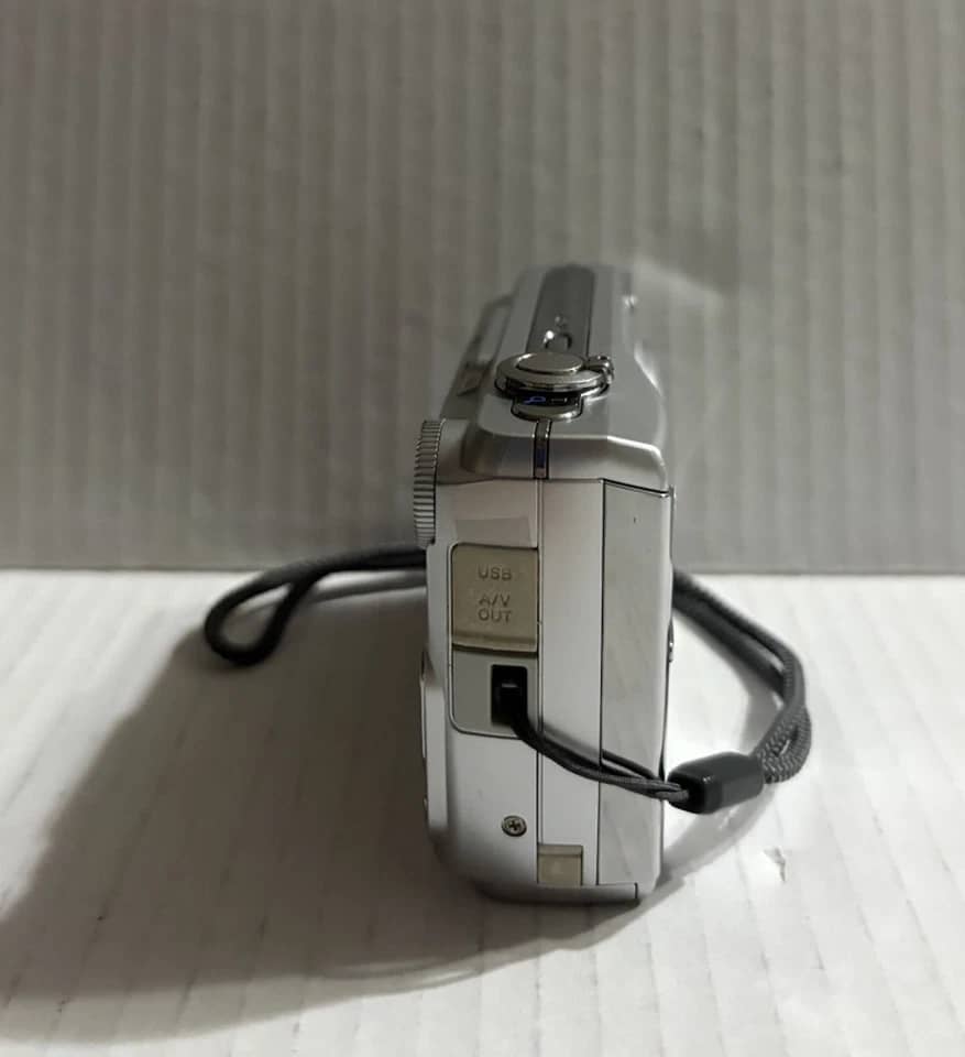 OM SYSTEM fe-310 Digital Cameras Silver New Body Only