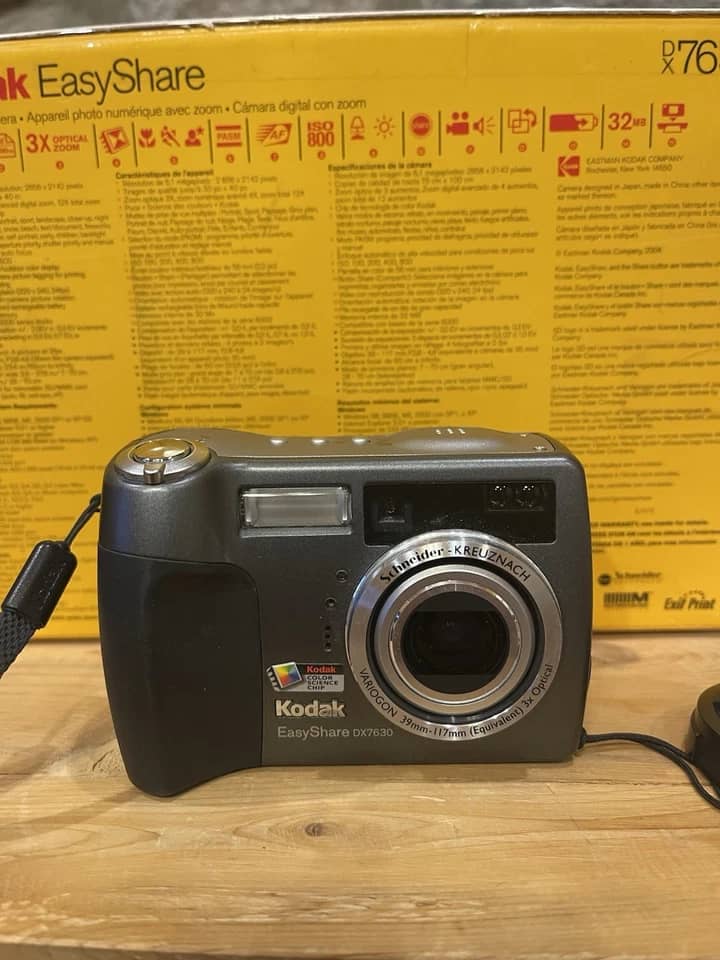 Kodak EasyShare DX7630 Digital Cameras Black New Body Only