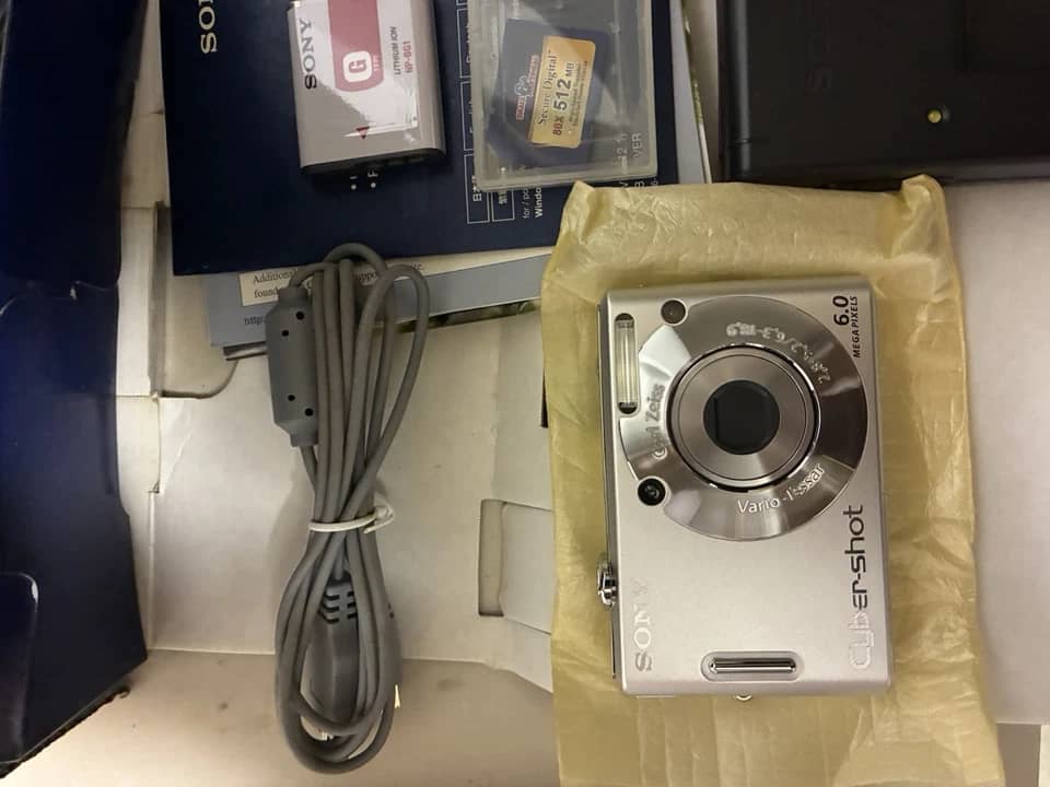 Sony Cyber-shot DSC-W30 Digital Cameras Silver New Body Only