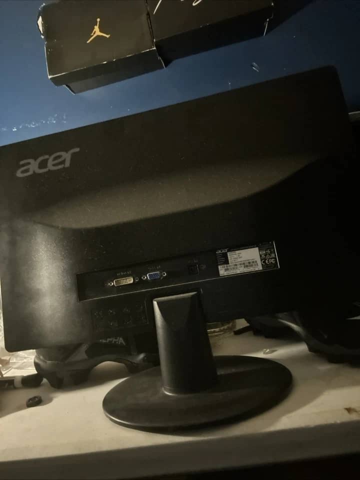 Acer S220HQL Monitors