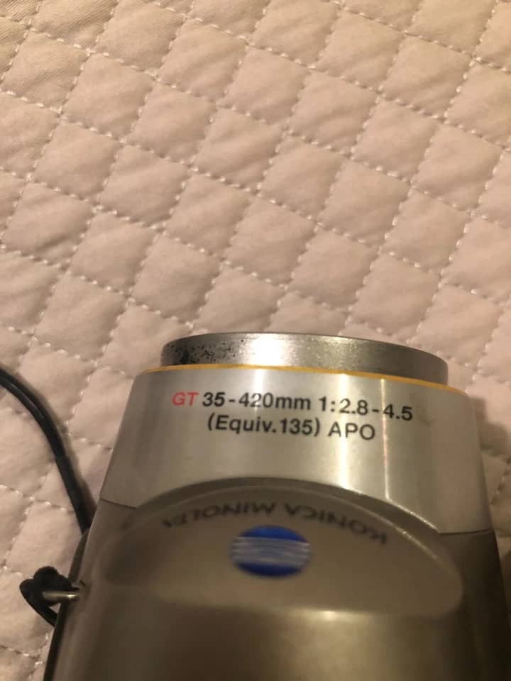 Minolta DiMAGE Z6 Digital Cameras