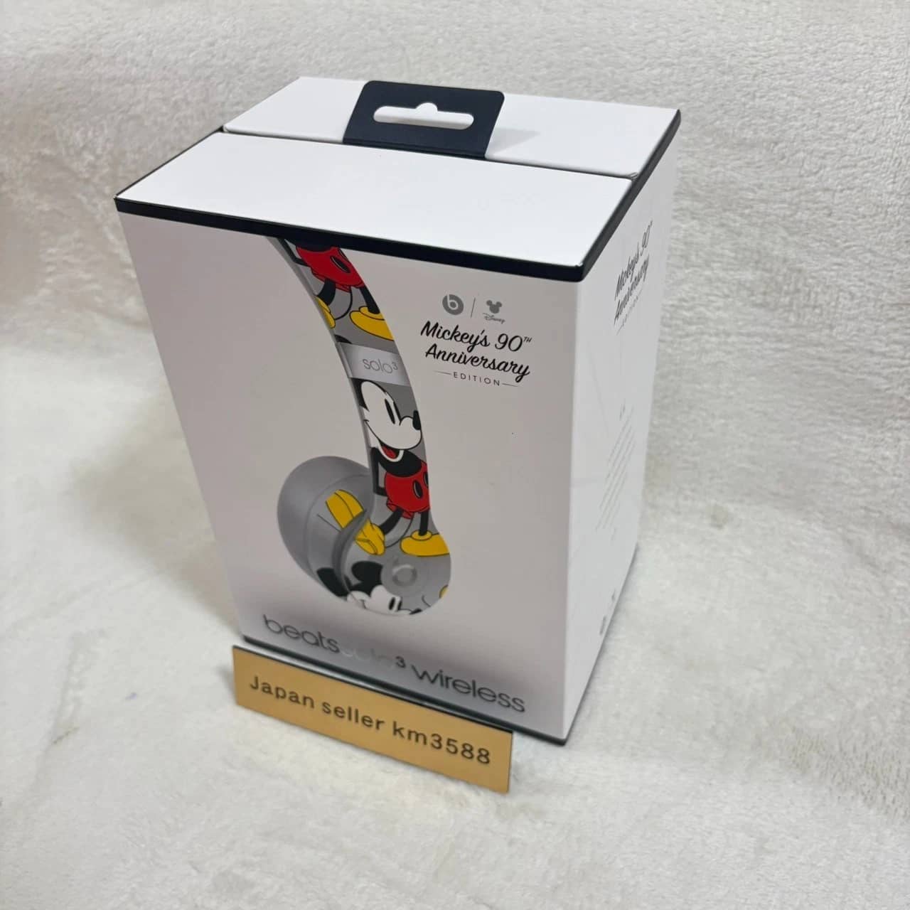 Beats Solo 3 Wireless On-Ear Headphones & Earbuds Silver New